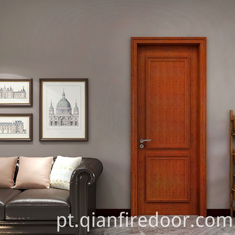 Porta interior em PVC branco com design moderno e resistente ao fogo